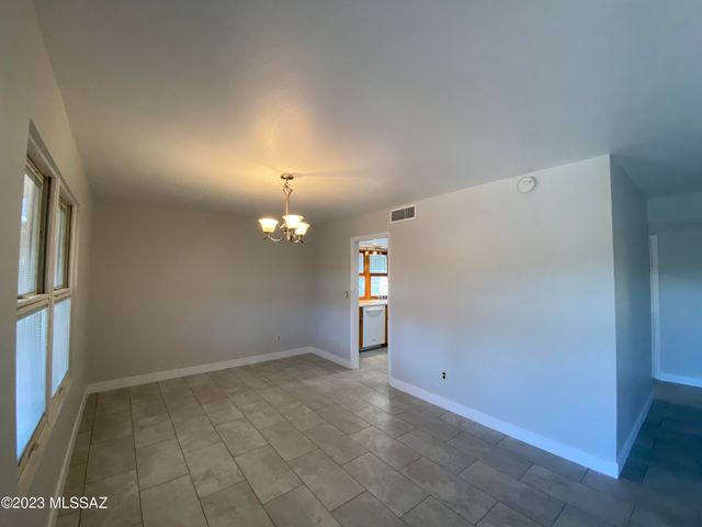 7720 E David Drive, Tucson, AZ 85730