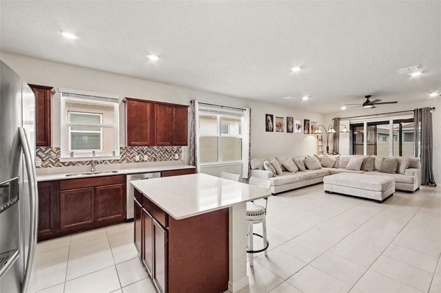 2739 SUMMER RETREAT LANE, Kissimmee, FL 34744