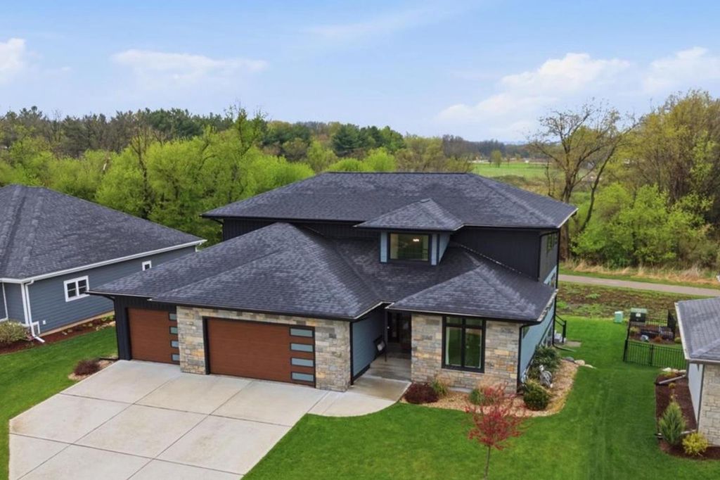 5326 Mary Lane, Fitchburg, WI 53711
