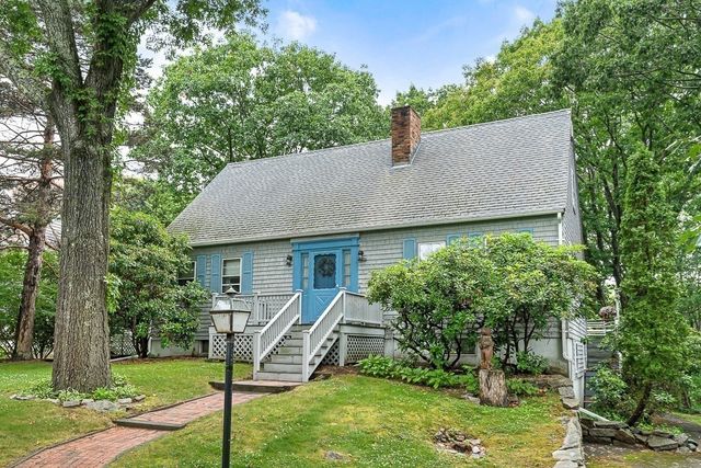 6 Woodbury Lane, Rockport, MA 01966