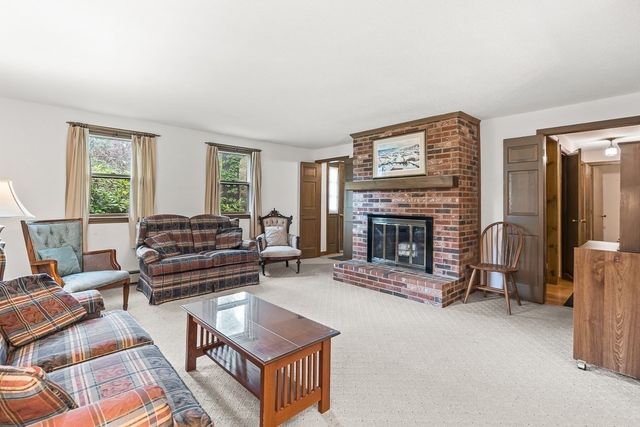 6 Woodbury Lane, Rockport, MA 01966