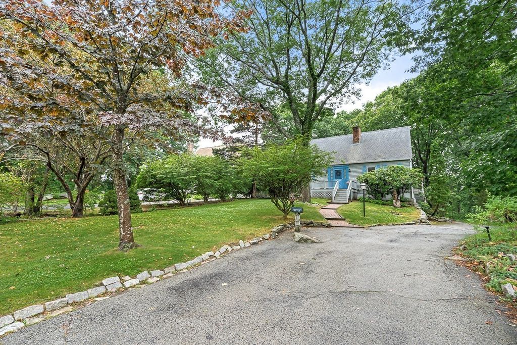 6 Woodbury Lane, Rockport, MA 01966
