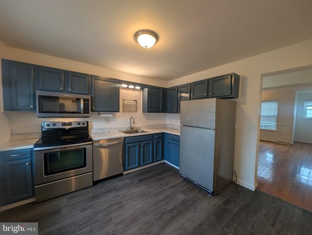 887 OLD SILVER SPRING ROAD, Mechanicsburg, PA 17055