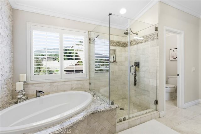 14678 Winnipeg, Fontana, CA 92336