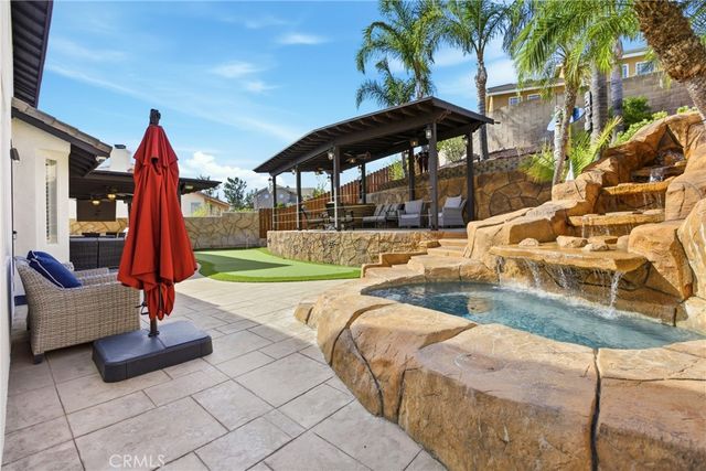 14678 Winnipeg, Fontana, CA 92336