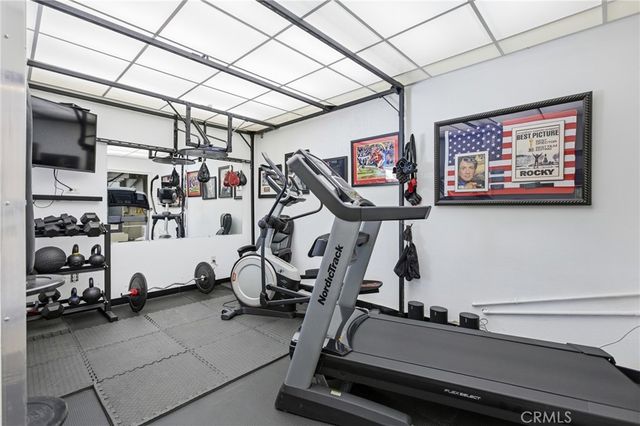 14678 Winnipeg, Fontana, CA 92336