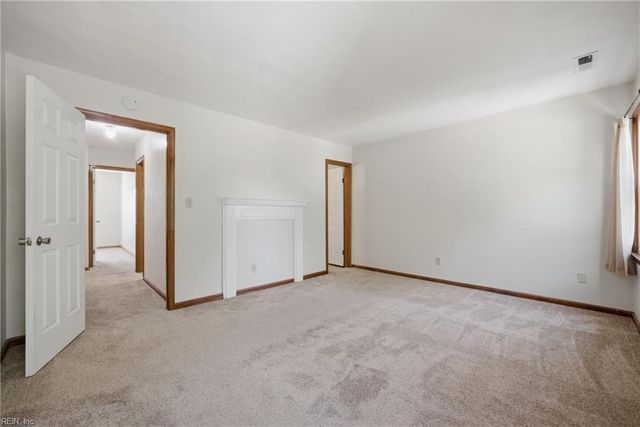 1212 Hillock XING, Virginia Beach, VA 23455