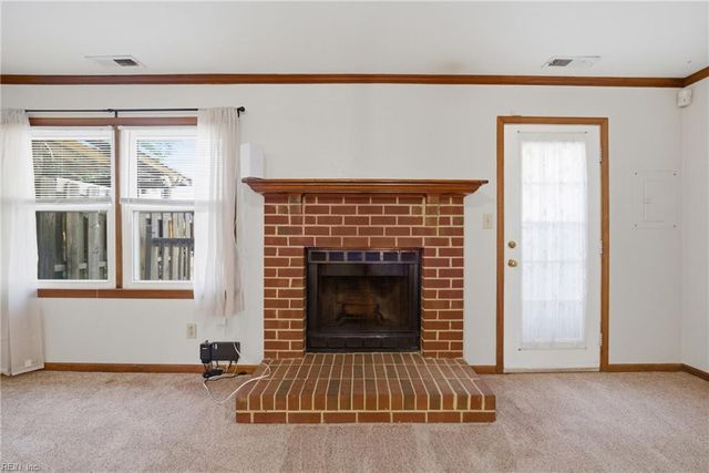 1212 Hillock XING, Virginia Beach, VA 23455