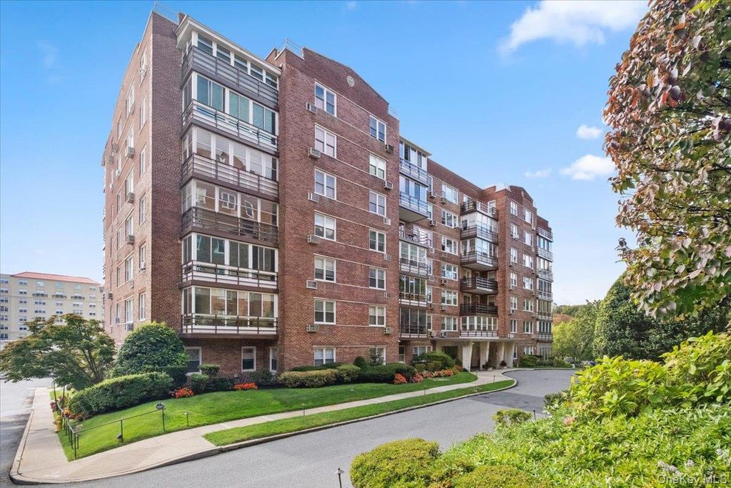 3 Washington Square 6B, Larchmont, NY 10538 — exterior