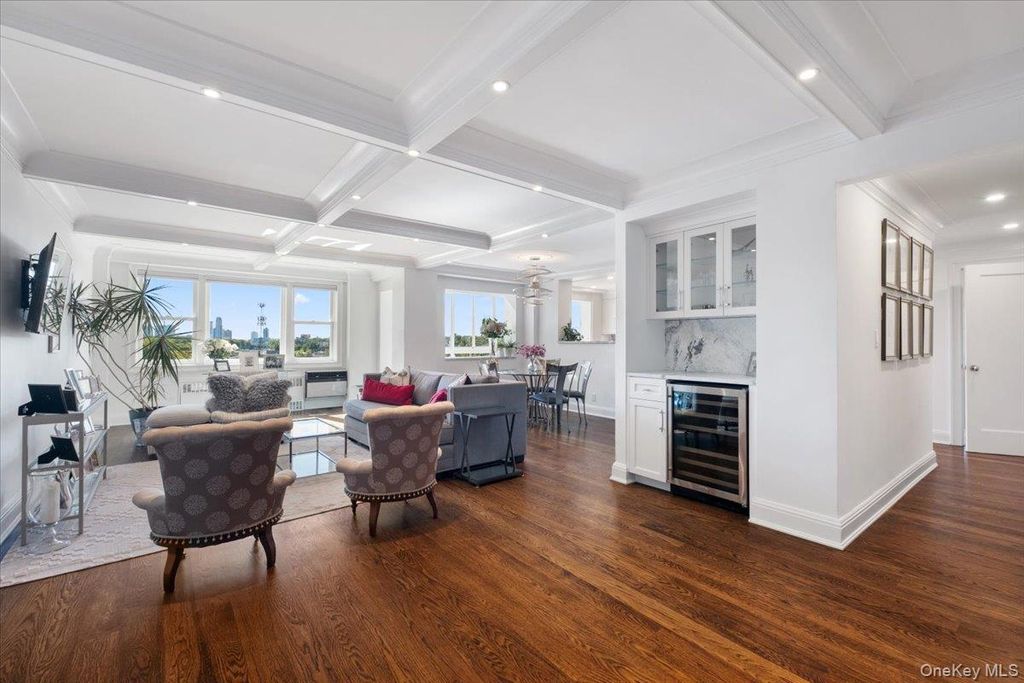 3 Washington Square 6B, Larchmont, NY 10538 — photo 5