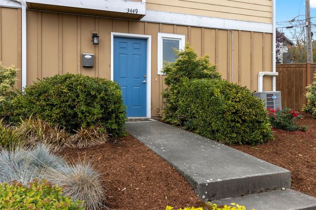 3449 Gilman Avenue W, Seattle, WA 98199