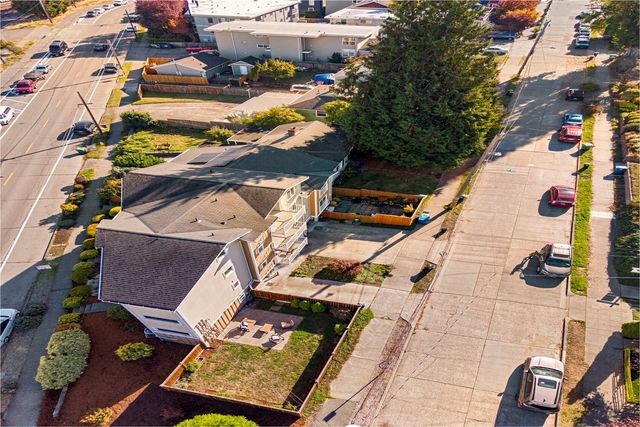 3449 Gilman Avenue W, Seattle, WA 98199