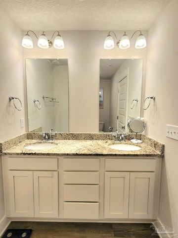 1512 Iroquois Ct, Pensacola, FL 32534