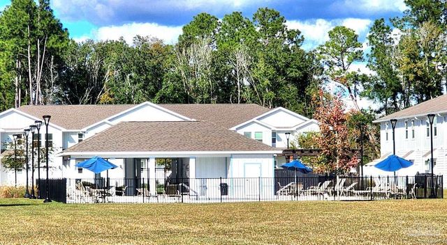 1512 Iroquois Ct, Pensacola, FL 32534