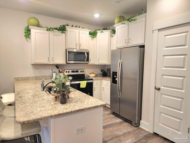 1512 Iroquois Ct, Pensacola, FL 32534