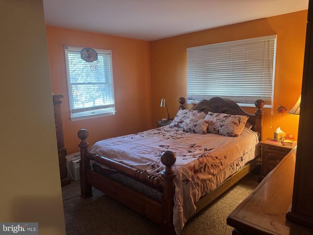 360 OHIO AVE, Shenandoah, PA 17976