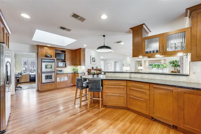 7518 Baxtershire Drive, Dallas, TX 75230