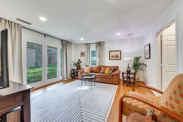 7518 Baxtershire Drive, Dallas, TX 75230