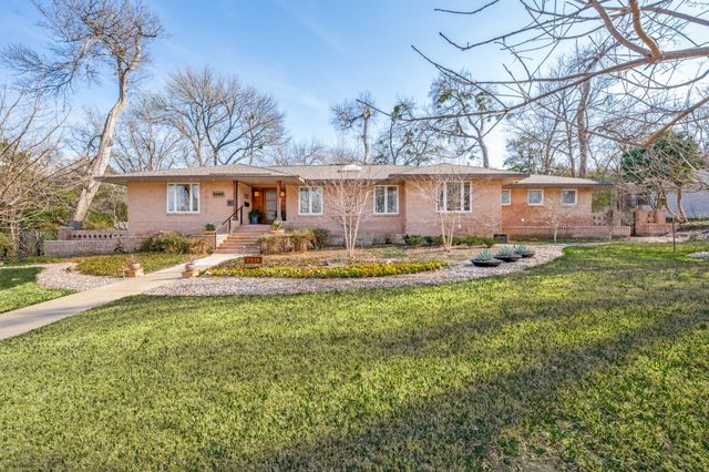 7518 Baxtershire Drive, Dallas, TX 75230