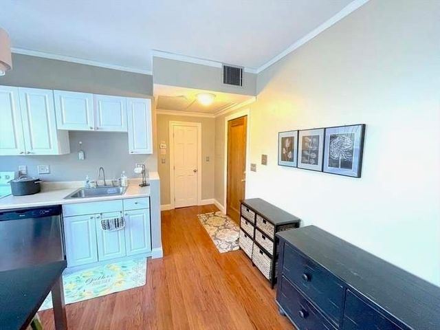 1411 Commonwealth Ave 504, Boston, MA 02135