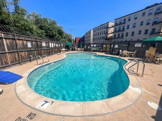 1411 Commonwealth Ave 504, Boston, MA 02135