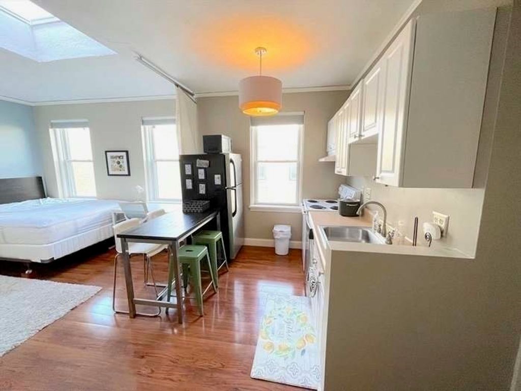 1411 Commonwealth Ave 504, Boston, MA 02135