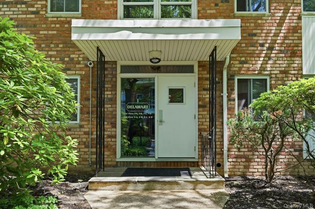200 Lexington Avenue 8B, Oyster Bay, NY 11771
