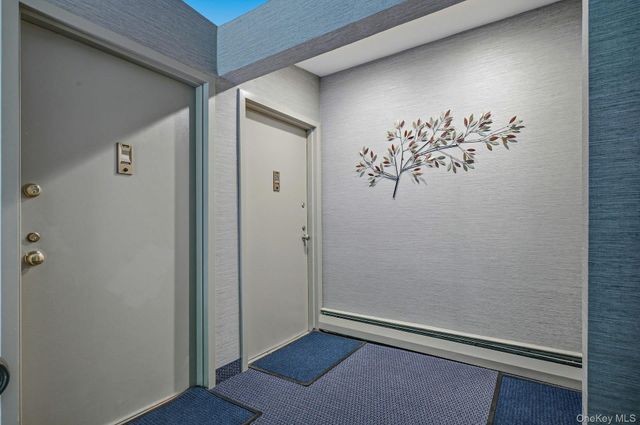 200 Lexington Avenue 8B, Oyster Bay, NY 11771