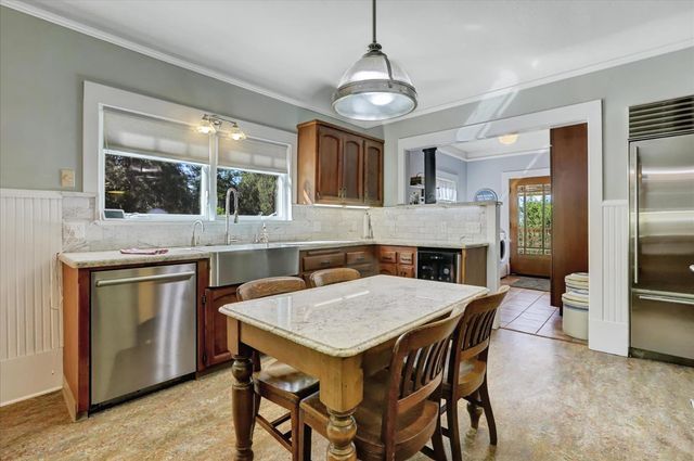 12562 Rough And Ready Hwy, Grass Valley, CA 95945