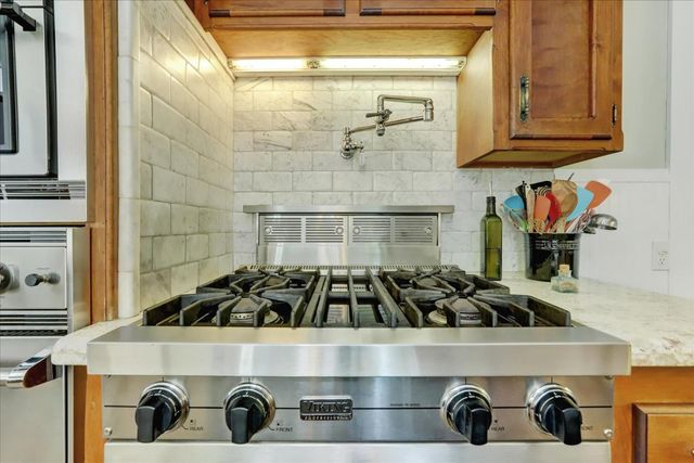 12562 Rough And Ready Hwy, Grass Valley, CA 95945