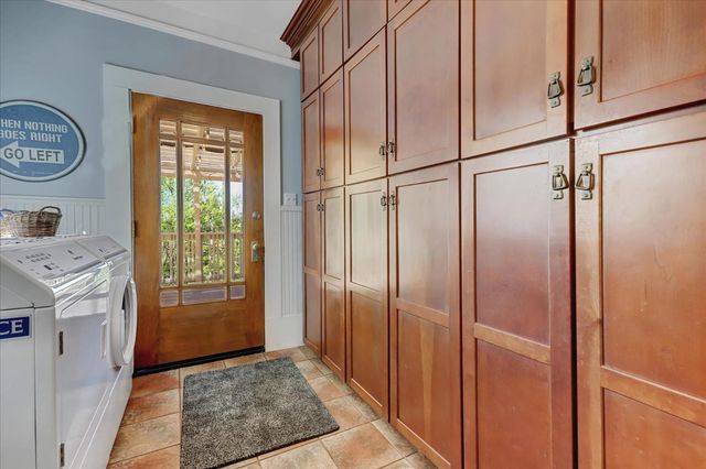 12562 Rough And Ready Hwy, Grass Valley, CA 95945