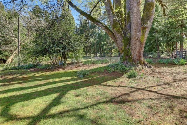 12562 Rough And Ready Hwy, Grass Valley, CA 95945