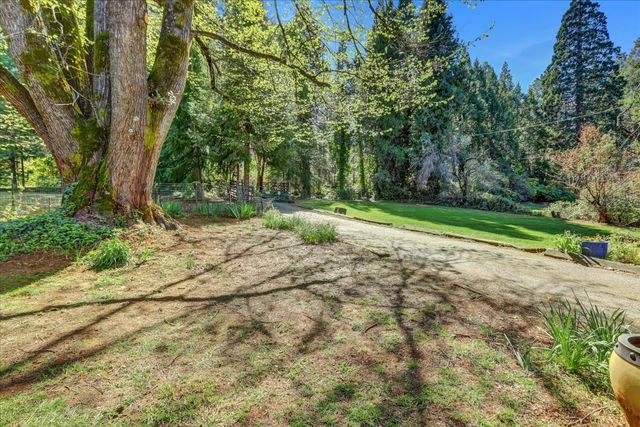 12562 Rough And Ready Hwy, Grass Valley, CA 95945