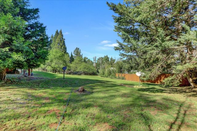 12562 Rough And Ready Hwy, Grass Valley, CA 95945