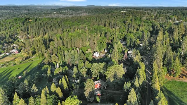 12562 Rough And Ready Hwy, Grass Valley, CA 95945