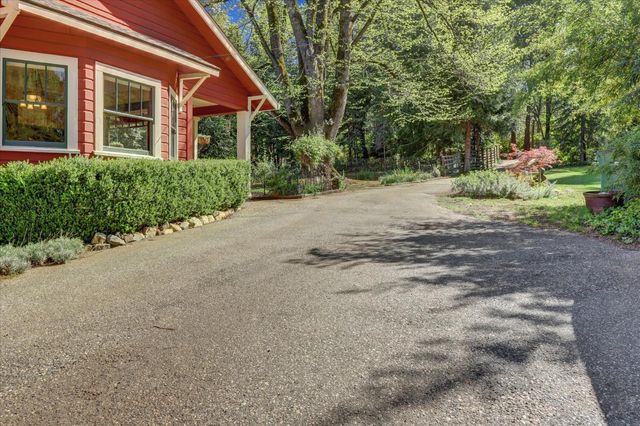 12562 Rough And Ready Hwy, Grass Valley, CA 95945