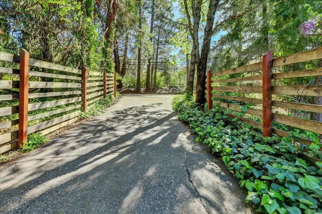 12562 Rough And Ready Hwy, Grass Valley, CA 95945