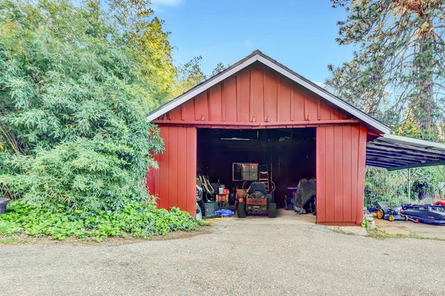 12562 Rough And Ready Hwy, Grass Valley, CA 95945