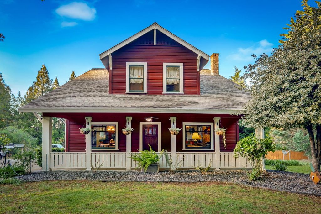 12562 Rough And Ready Hwy, Grass Valley, CA 95945