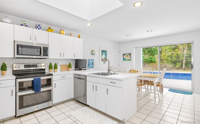 1 Whippoorwill Lane, East Quogue, NY 11942