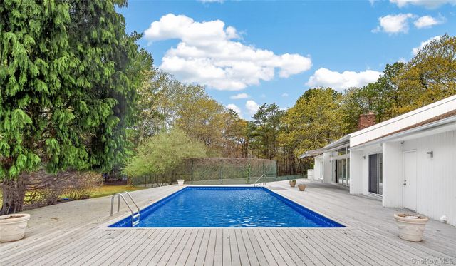 1 Whippoorwill Lane, East Quogue, NY 11942