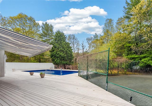 1 Whippoorwill Lane, East Quogue, NY 11942