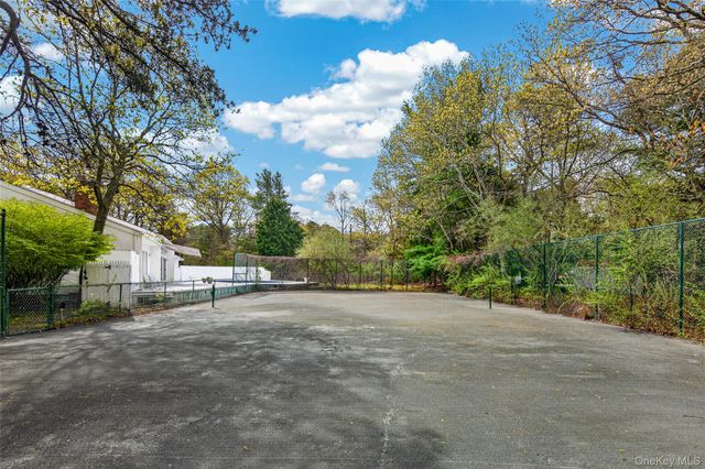 1 Whippoorwill Lane, East Quogue, NY 11942