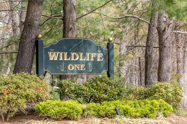 1 Whippoorwill Lane, East Quogue, NY 11942
