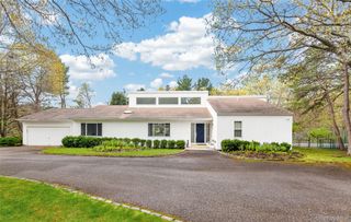 1 Whippoorwill Lane, East Quogue, NY 11942