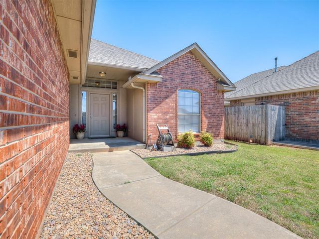 3312 Ashton Drive, Moore, OK 73160