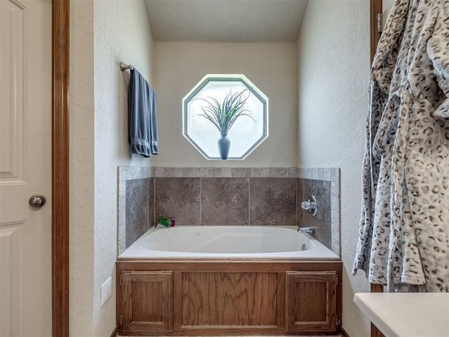 3312 Ashton Drive, Moore, OK 73160