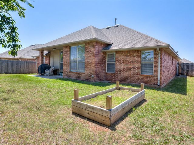3312 Ashton Drive, Moore, OK 73160