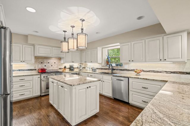 2930 Peninsula Drive, Grapevine, TX 76051