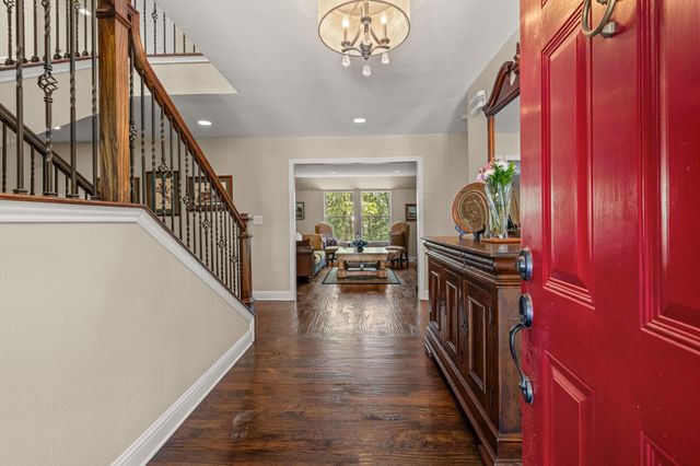 2930 Peninsula Drive, Grapevine, TX 76051